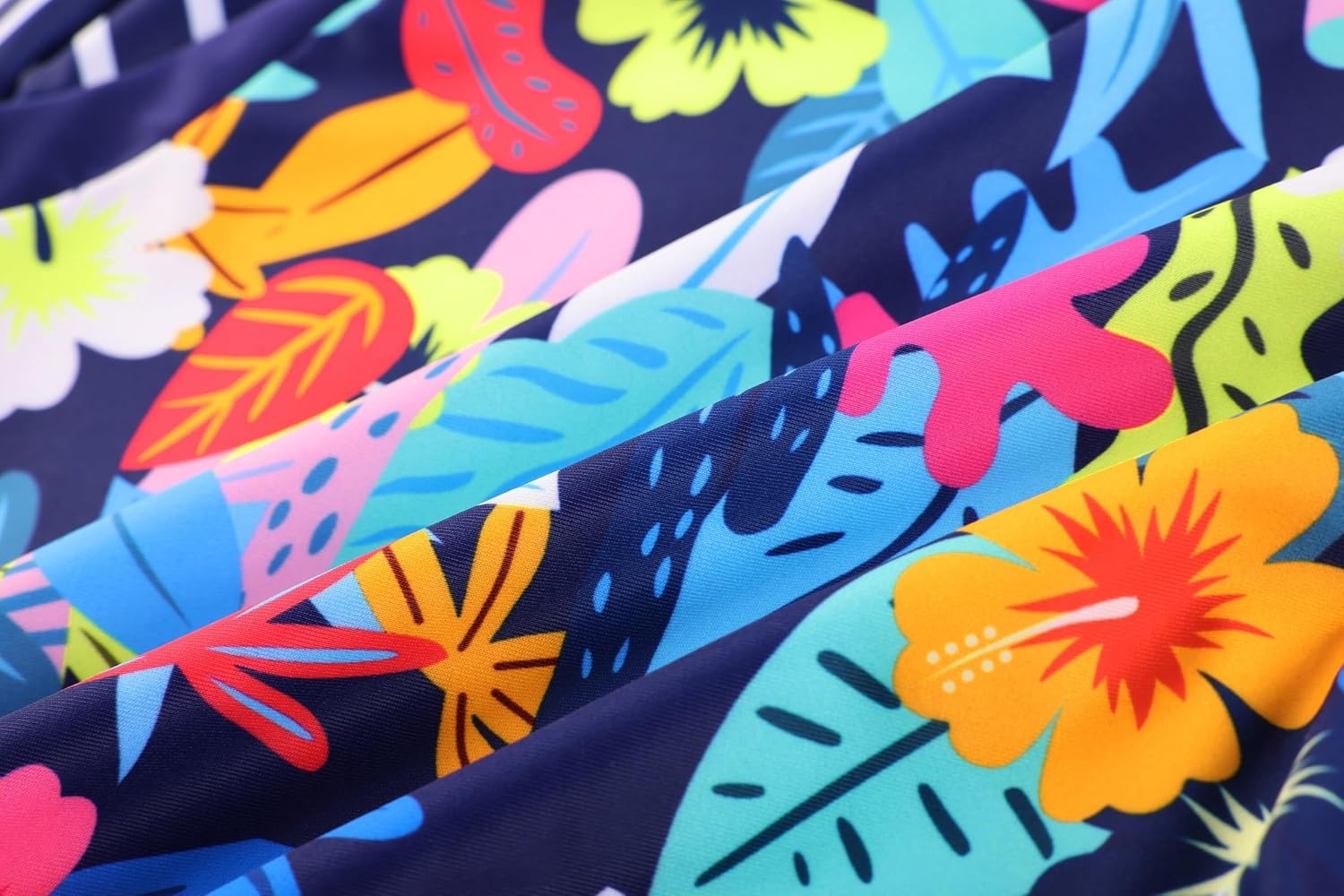 image:imageGRACE KARIN Girls Long Sleeve Swimsuit Two Piece Rashguard Floral Swimwear 614YNavy Background With Vibrant Blooms